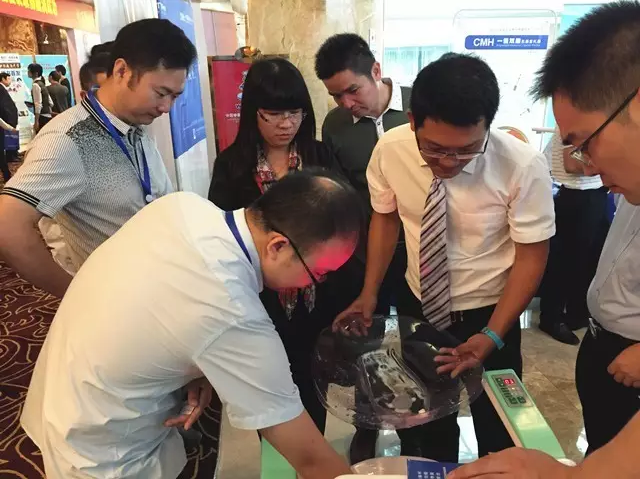 康興高端激光坐浴機(jī)--盆底康復(fù)智能時代的經(jīng)典之作！-康興醫(yī)療器械官網(wǎng)