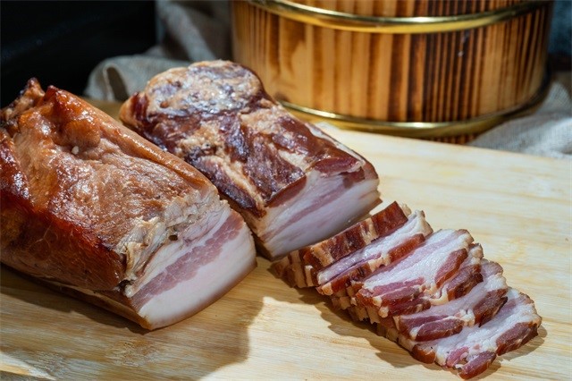 高血壓、吃肉、飲食、臘肉-康興醫(yī)療器械官網(wǎng)